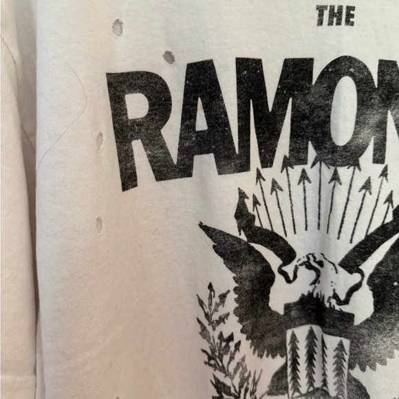 The Ramones oversized concert tee distressed - Picture 2 of 3